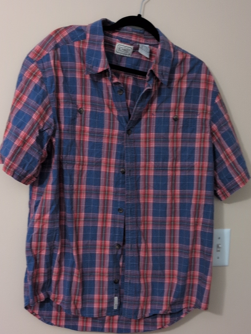Casual Short-Sleeve Plaid Button-Down Shirt in Blue and Red